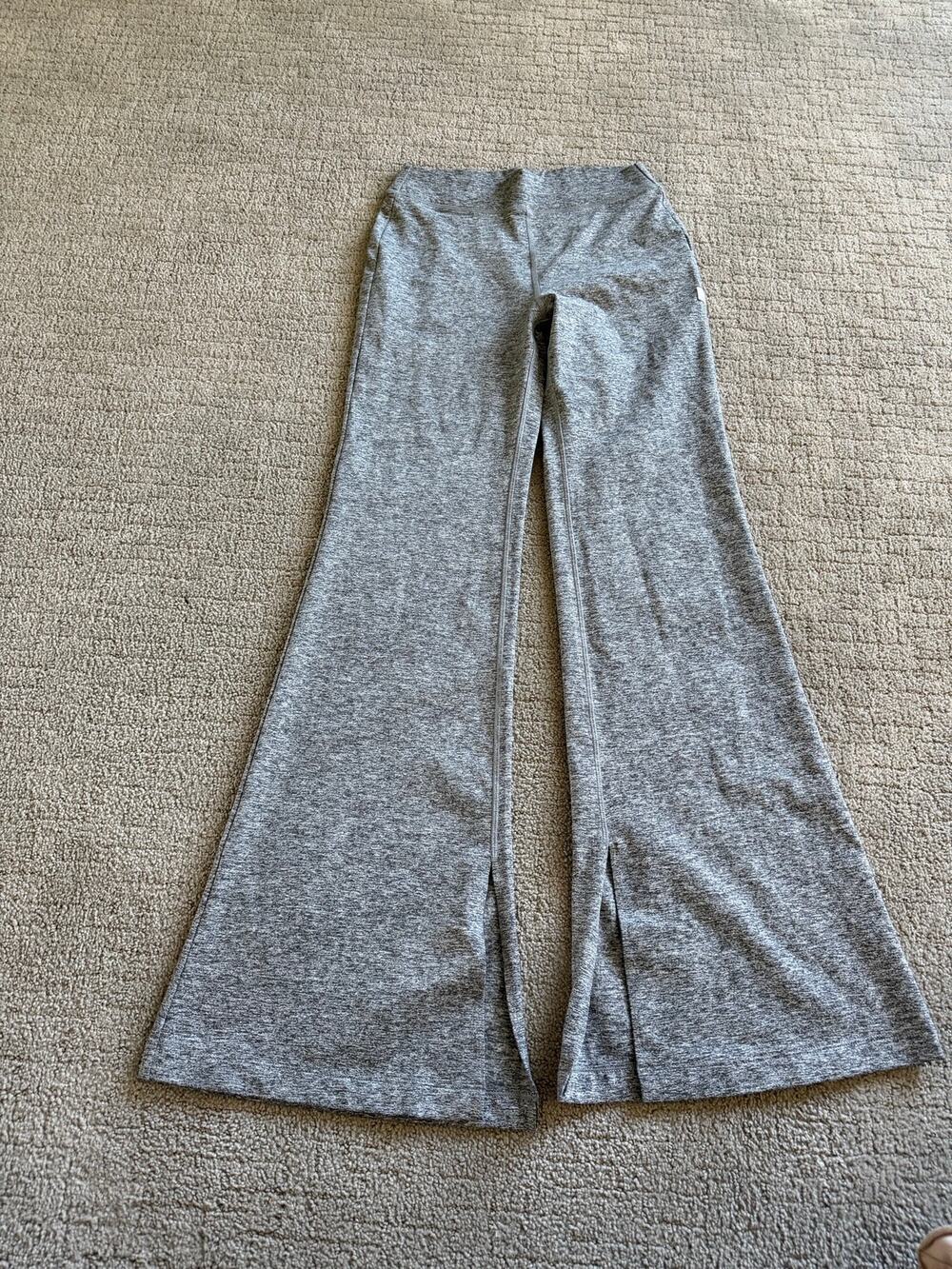 Vuori Small Granite Flare High Rise Wide Leg